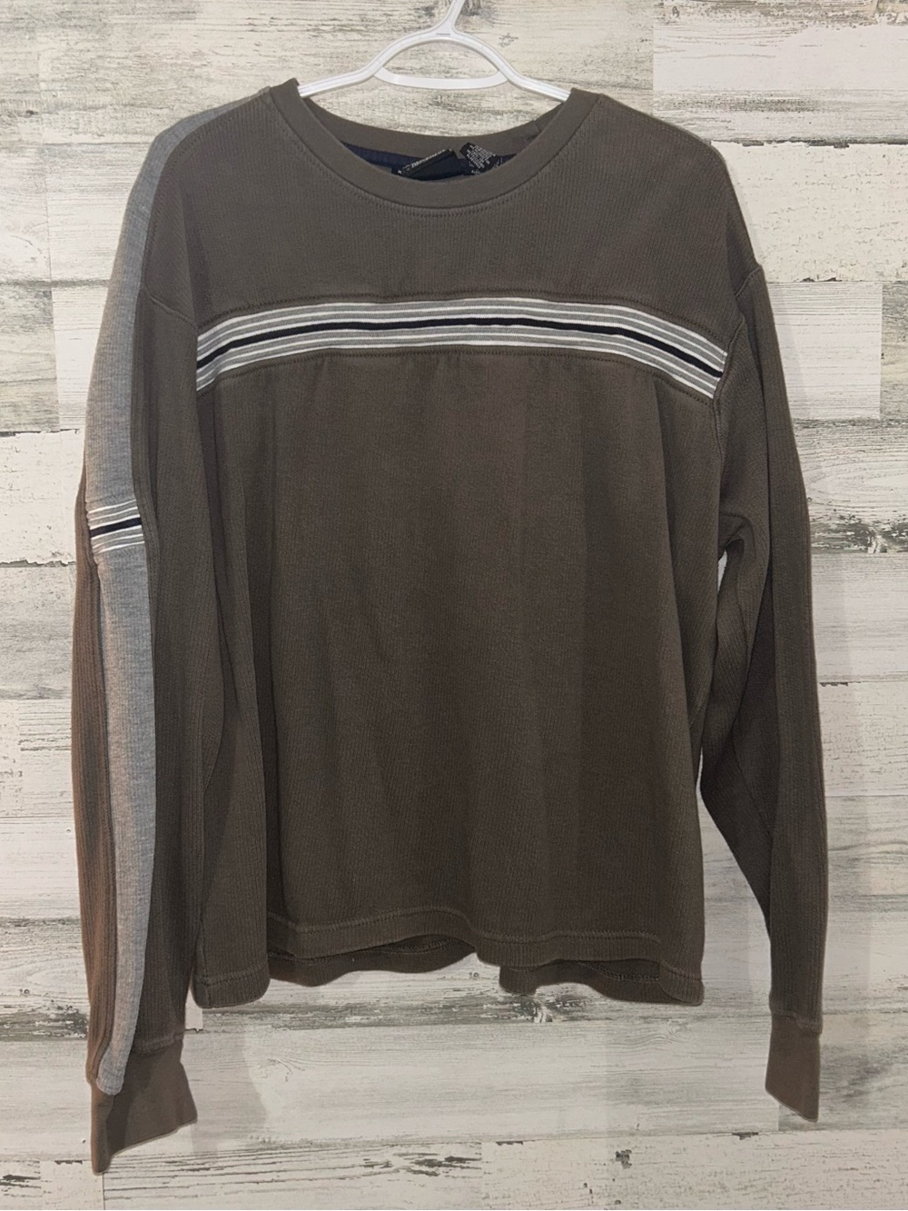 Men's Long-Sleeve Crewneck Shirt with Stripe Detail